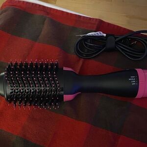 Pink Hair Dryer Brush